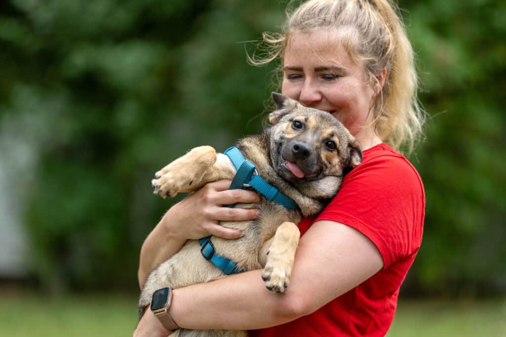 Zungenhund und Jasmin