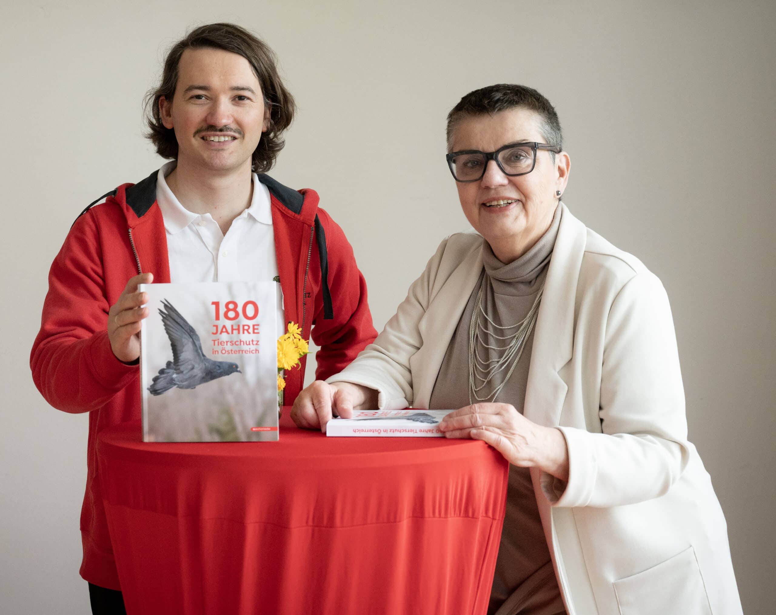 Thalia Live - Buchbesprechung 180 Jahre Tierschutz in Österreich am 24.06